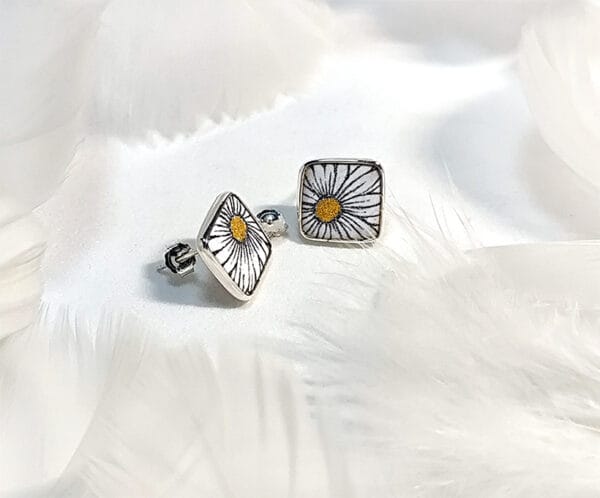 Daisy earrings