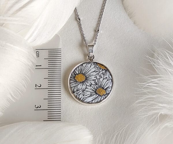 Daisy Necklace